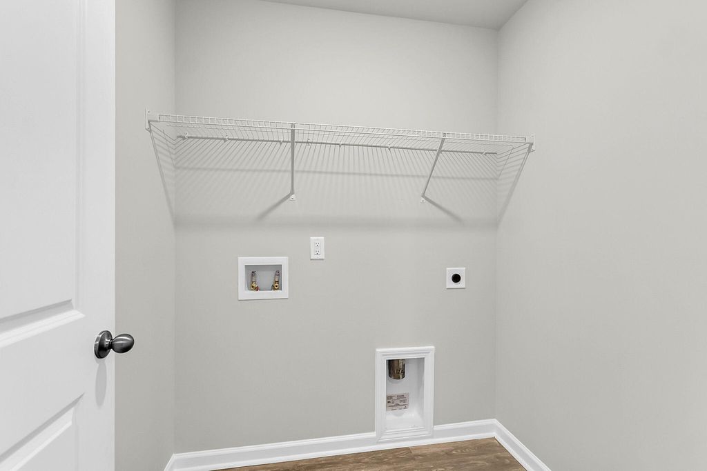 Image 32 of property listing at 322 Clipper Court, Summerville, SC 29486