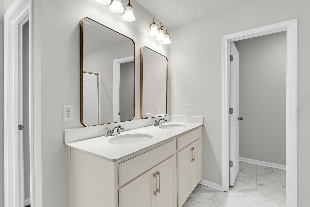 Image 36 of property listing at 322 Clipper Court, Summerville, SC 29486