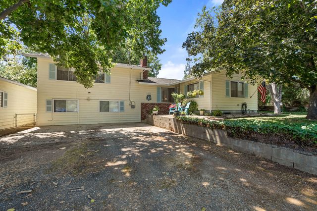 2575 Broadview Avenue, Medford, OR 97501