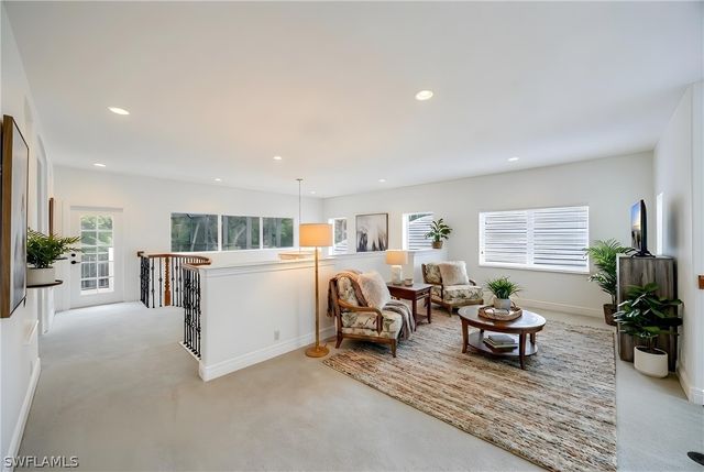 9266 Troon Lakes DR, Naples, FL 34109