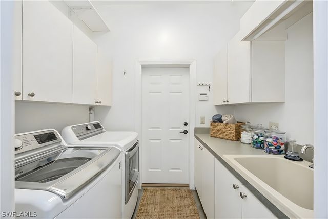 9266 Troon Lakes DR, Naples, FL 34109