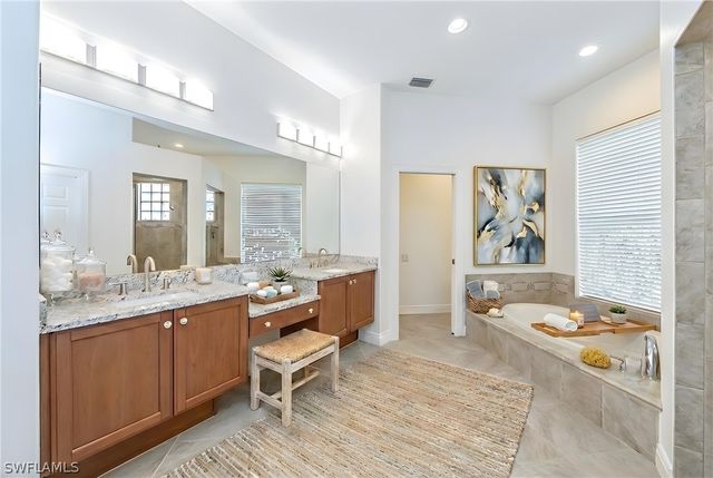 9266 Troon Lakes DR, Naples, FL 34109