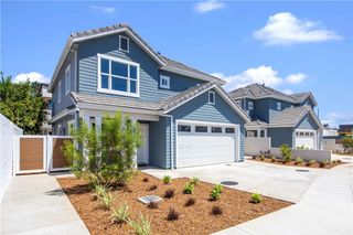 6836 Whitman Avenue, Van Nuys, CA 91406