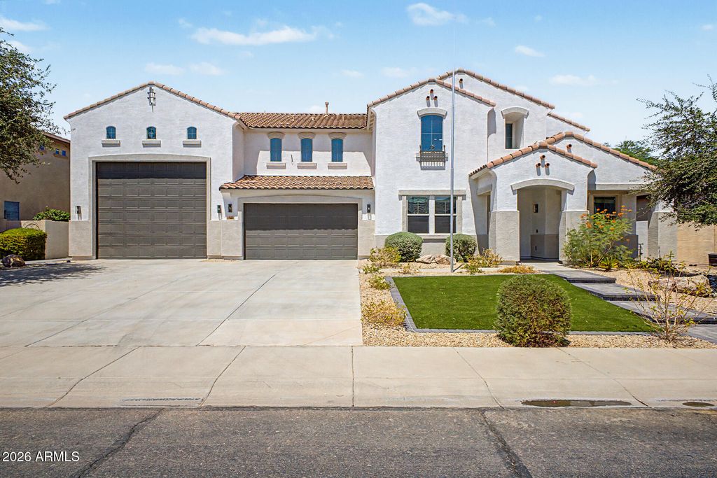 18534 W DENTON Avenue, Litchfield Park, AZ 85340