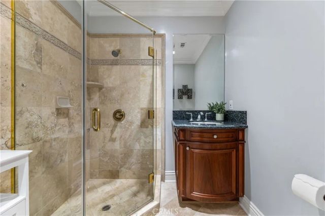 10518 Wellworth, Los Angeles, CA 90024