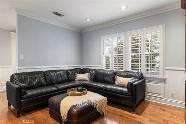 10518 Wellworth, Los Angeles, CA 90024