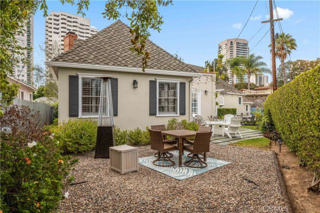 10518 Wellworth, Los Angeles, CA 90024
