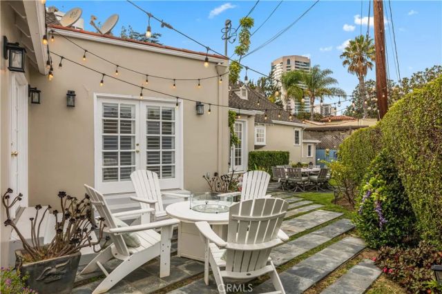 10518 Wellworth, Los Angeles, CA 90024
