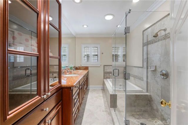 10518 Wellworth, Los Angeles, CA 90024