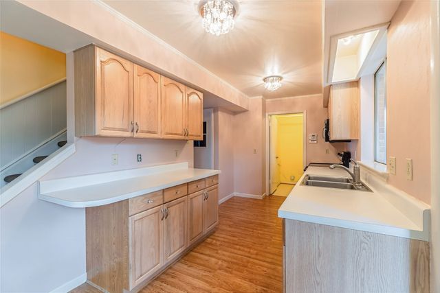 1220 Farnham Court E, Irving, TX 75062