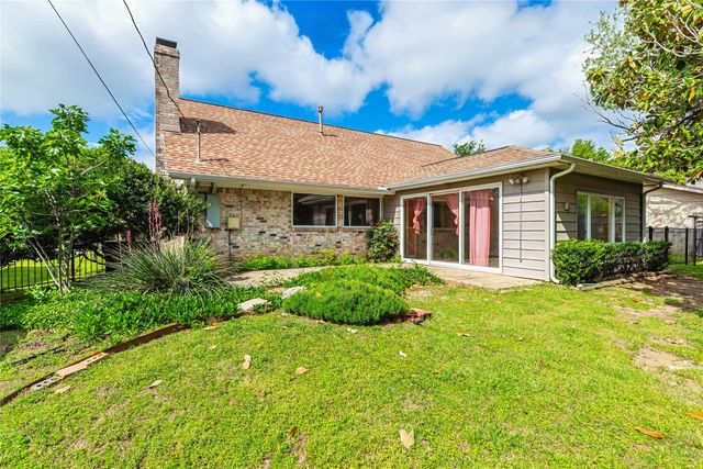 1220 Farnham Court E, Irving, TX 75062