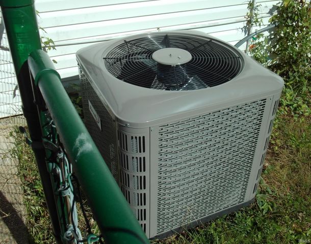 2600 Hawthorne Avenue, Evansville, IN 47714