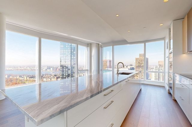 240 Devonshire Street 4101, Boston, MA 02110