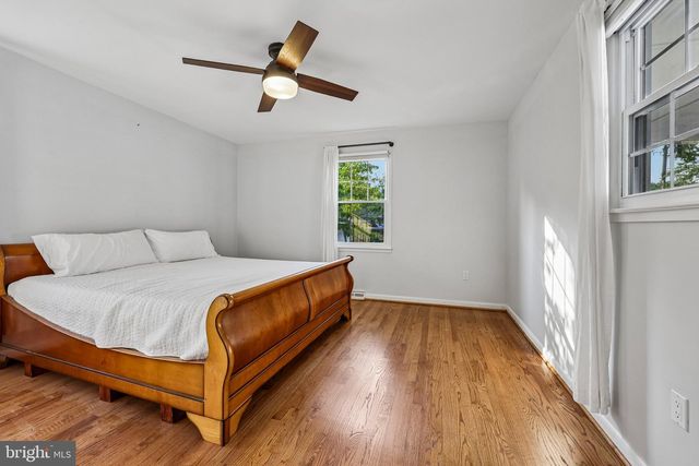 8808 MCNAIR DR, Alexandria, VA 22309