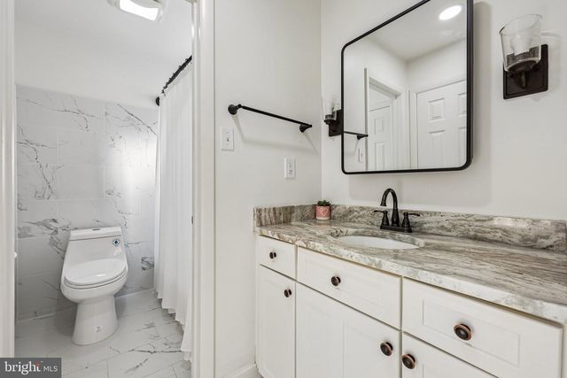 8808 MCNAIR DR, Alexandria, VA 22309