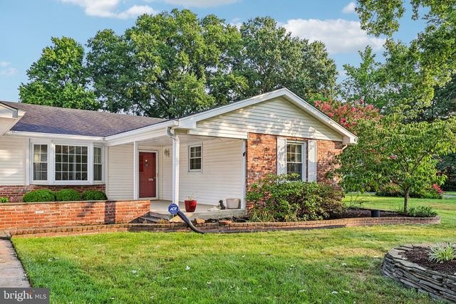 8808 MCNAIR DR, Alexandria, VA 22309