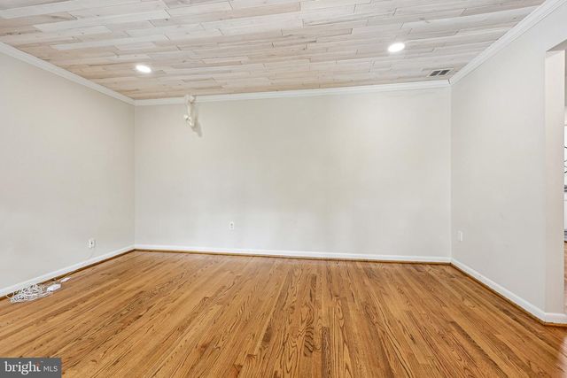 8808 MCNAIR DR, Alexandria, VA 22309