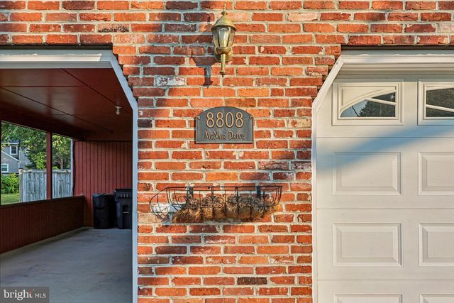 8808 MCNAIR DR, Alexandria, VA 22309