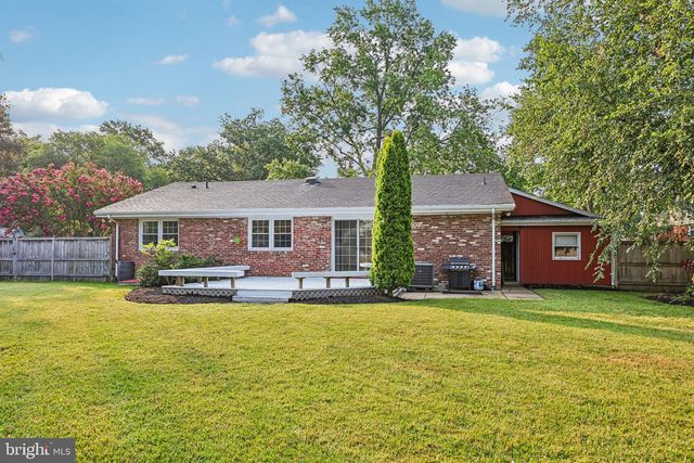 8808 MCNAIR DR, Alexandria, VA 22309