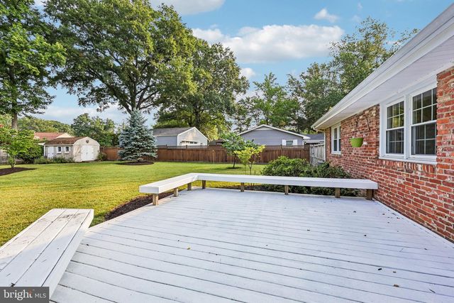 8808 MCNAIR DR, Alexandria, VA 22309