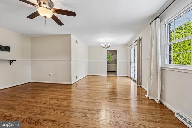 8808 MCNAIR DR, Alexandria, VA 22309
