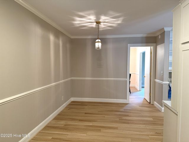 2105 Dallas Drive, Kinston, NC 28504