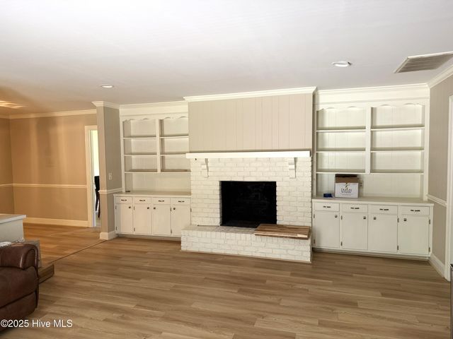 2105 Dallas Drive, Kinston, NC 28504