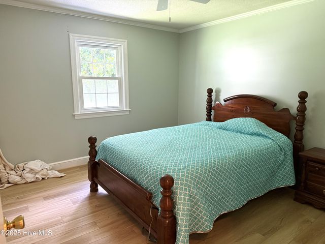2105 Dallas Drive, Kinston, NC 28504