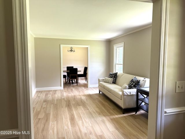 2105 Dallas Drive, Kinston, NC 28504