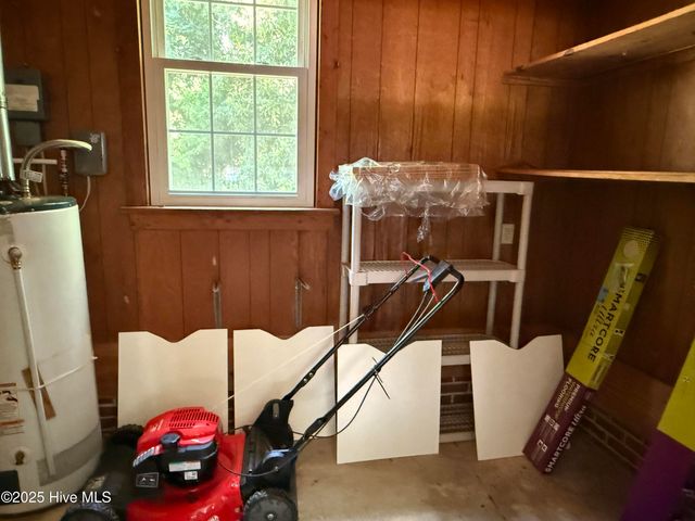 2105 Dallas Drive, Kinston, NC 28504