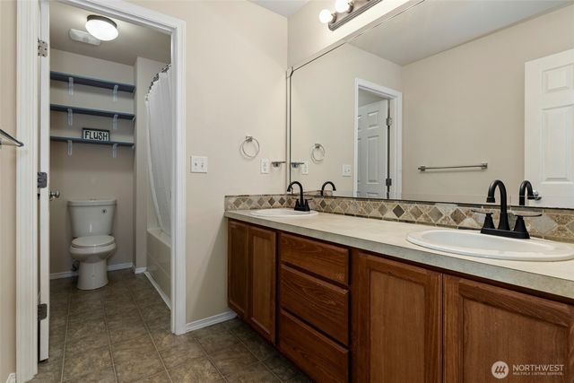 15233 100th Avenue SE, Yelm, WA 98597