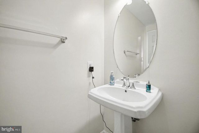43686 PHELPS TER, Ashburn, VA 20147
