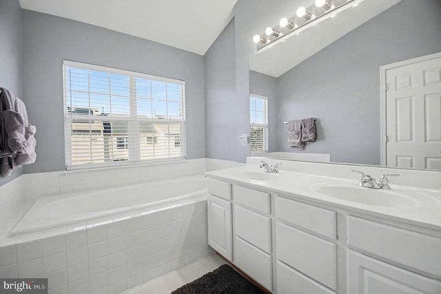 43686 PHELPS TER, Ashburn, VA 20147