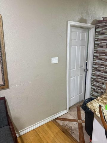 4625 Fuqua Street, Houston, TX 77048