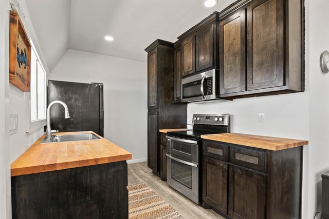 772 County Road 2417, Leesburg, TX 75451
