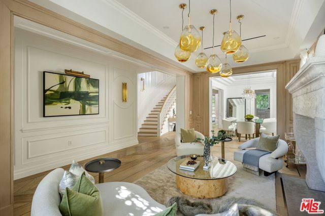 8147 W 4TH Street, Los Angeles, CA 90048