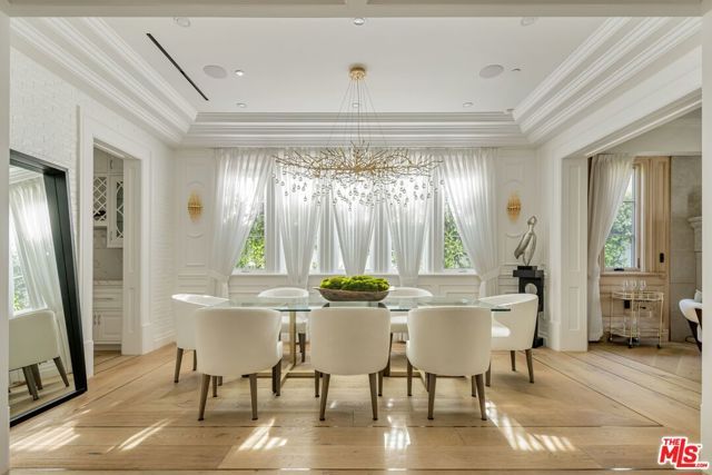 8147 W 4TH Street, Los Angeles, CA 90048