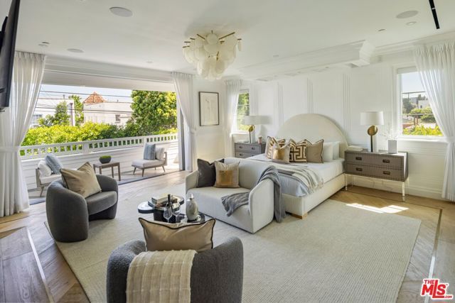 8147 W 4TH Street, Los Angeles, CA 90048