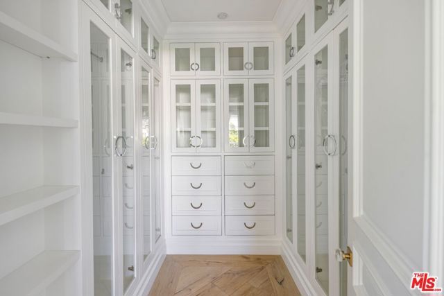 8147 W 4TH Street, Los Angeles, CA 90048