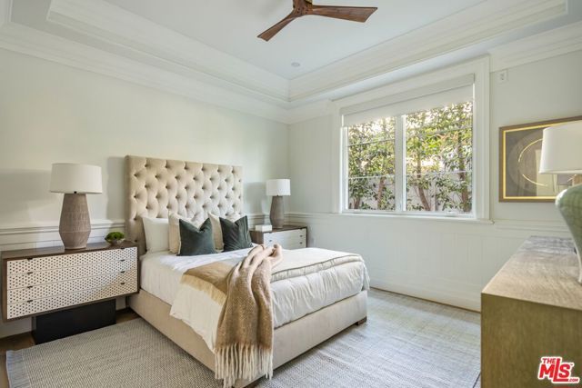 8147 W 4TH Street, Los Angeles, CA 90048