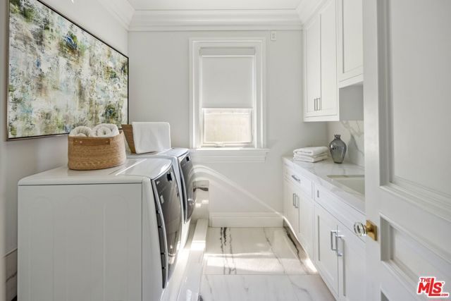 8147 W 4TH Street, Los Angeles, CA 90048