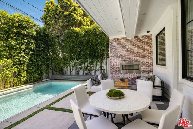 8147 W 4TH Street, Los Angeles, CA 90048