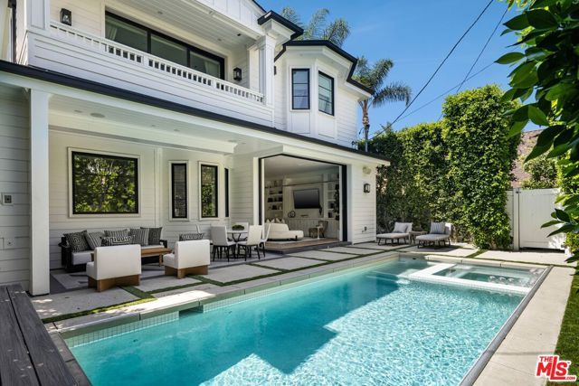 8147 W 4TH Street, Los Angeles, CA 90048