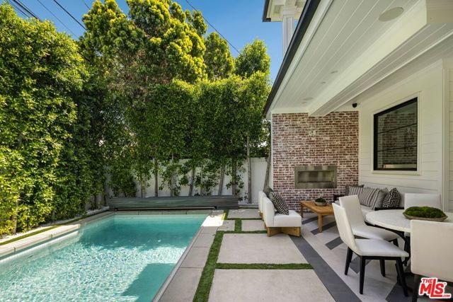 8147 W 4TH Street, Los Angeles, CA 90048