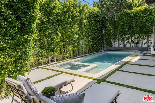 8147 W 4TH Street, Los Angeles, CA 90048