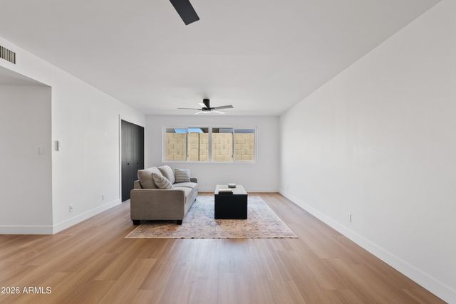 2225 E NISBET Road, Phoenix, AZ 85022