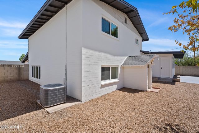 2225 E NISBET Road, Phoenix, AZ 85022