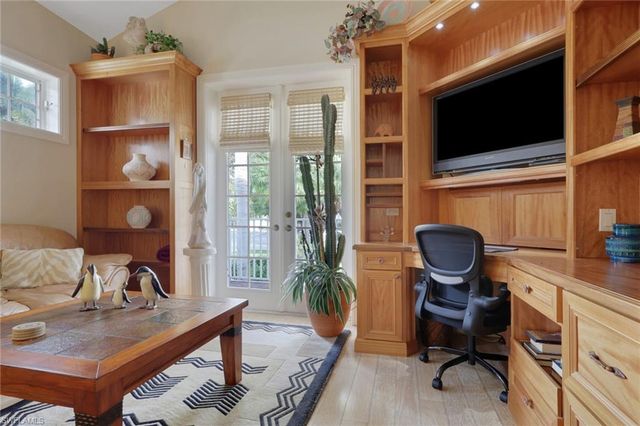 1510 Chesapeake AVE, Naples, FL 34102