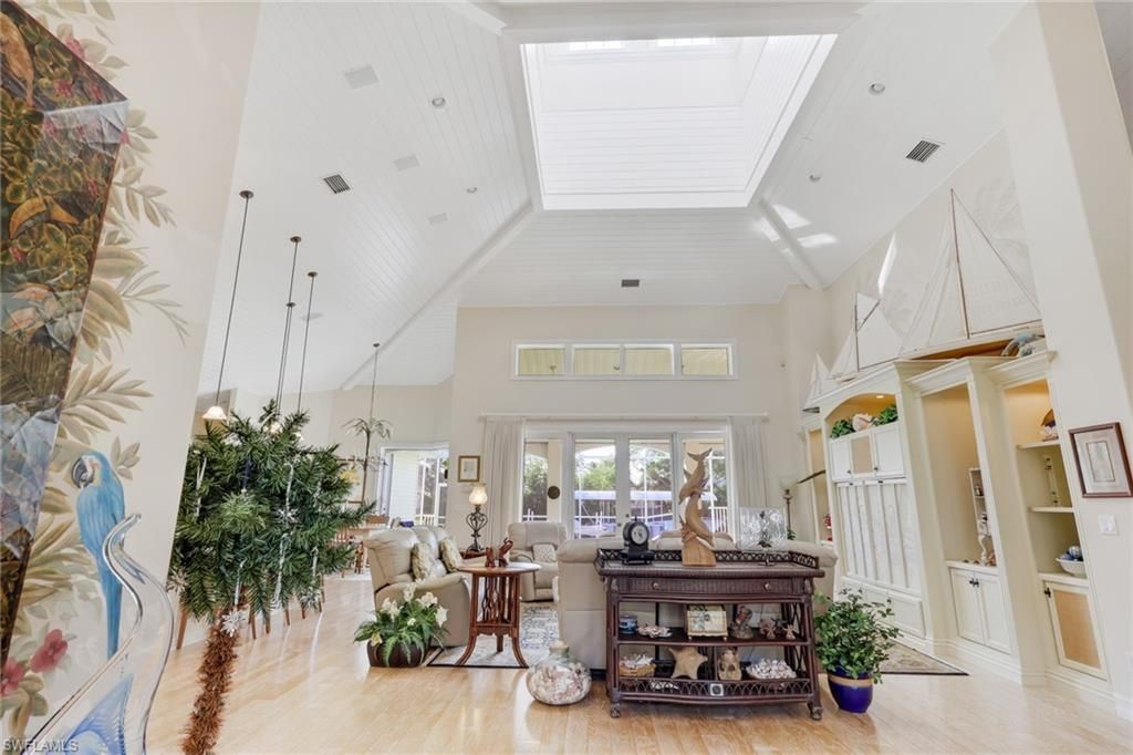 1510 Chesapeake AVE, Naples, FL 34102