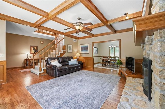 4001 NE 100th Street, Kansas City, MO 64156